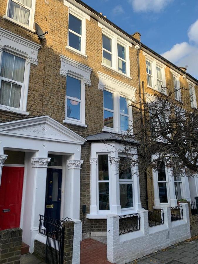 The Dimmer 2 Bedroom Apartment London Bagian luar foto